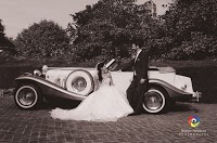 Wight Ribbon Wedding Car Hire 1074725 Image 9
